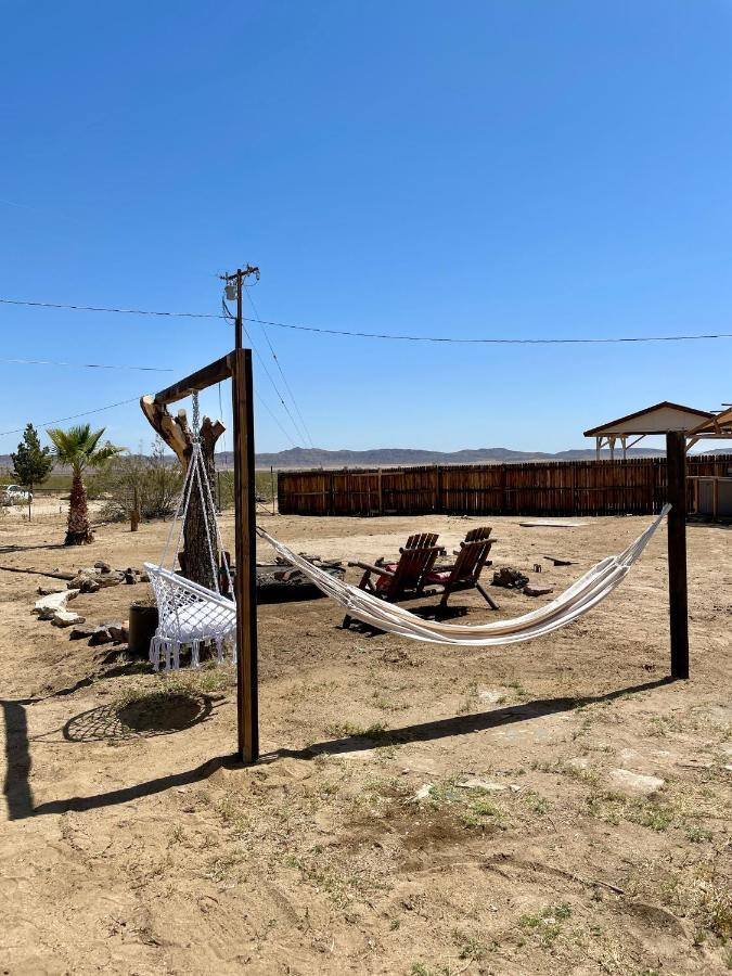 Twin Palms Desert Getaway - Jacuzzi, Fire Pit, Meditation Room & More Joshua Tree Dış mekan fotoğraf